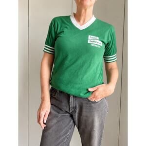 Vintage 70s/80s graphic Sport Tee Short V neck Green Size M Retro Summer